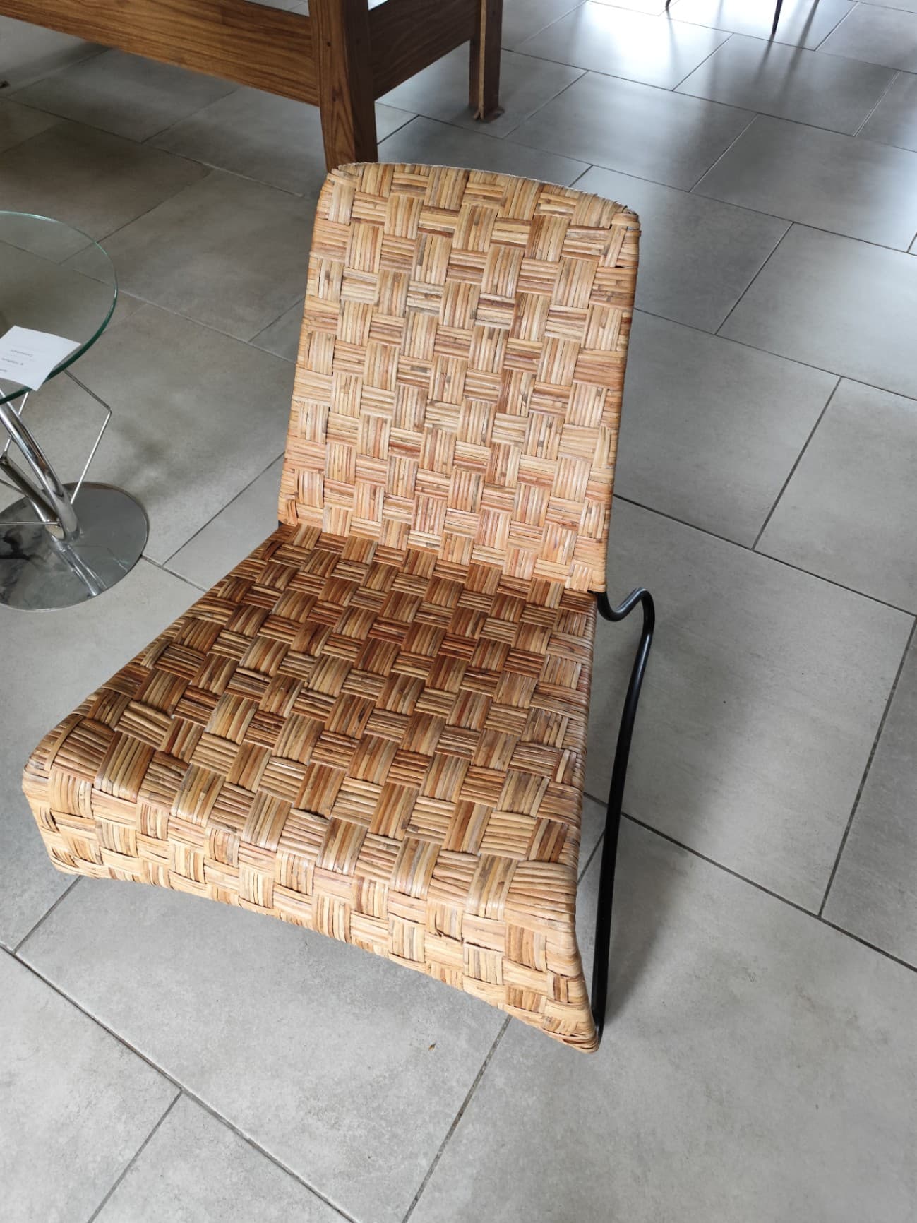 Fauteuil Scoop Vintage en Rotin Tressé et Métal Noir