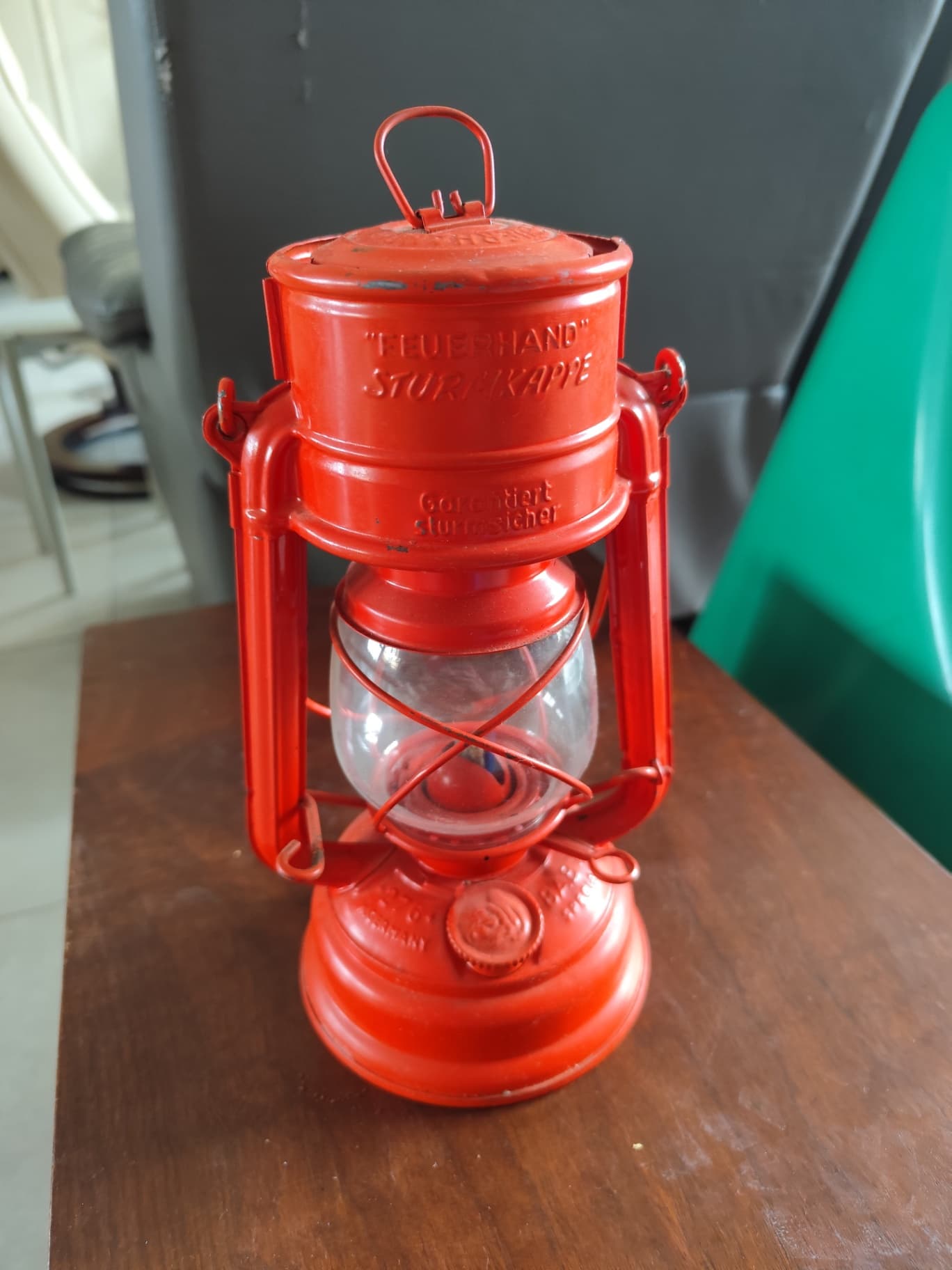 Lampe tempête Feuerhand 276 Baby Special rouge, Allemagne