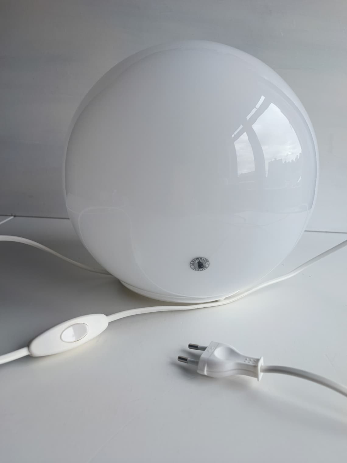 Lampe de table Ikea Fado 25 cm – verre opalin blanc