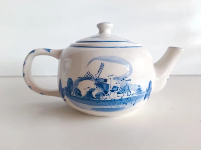Petite théière Delft Blue peinte main